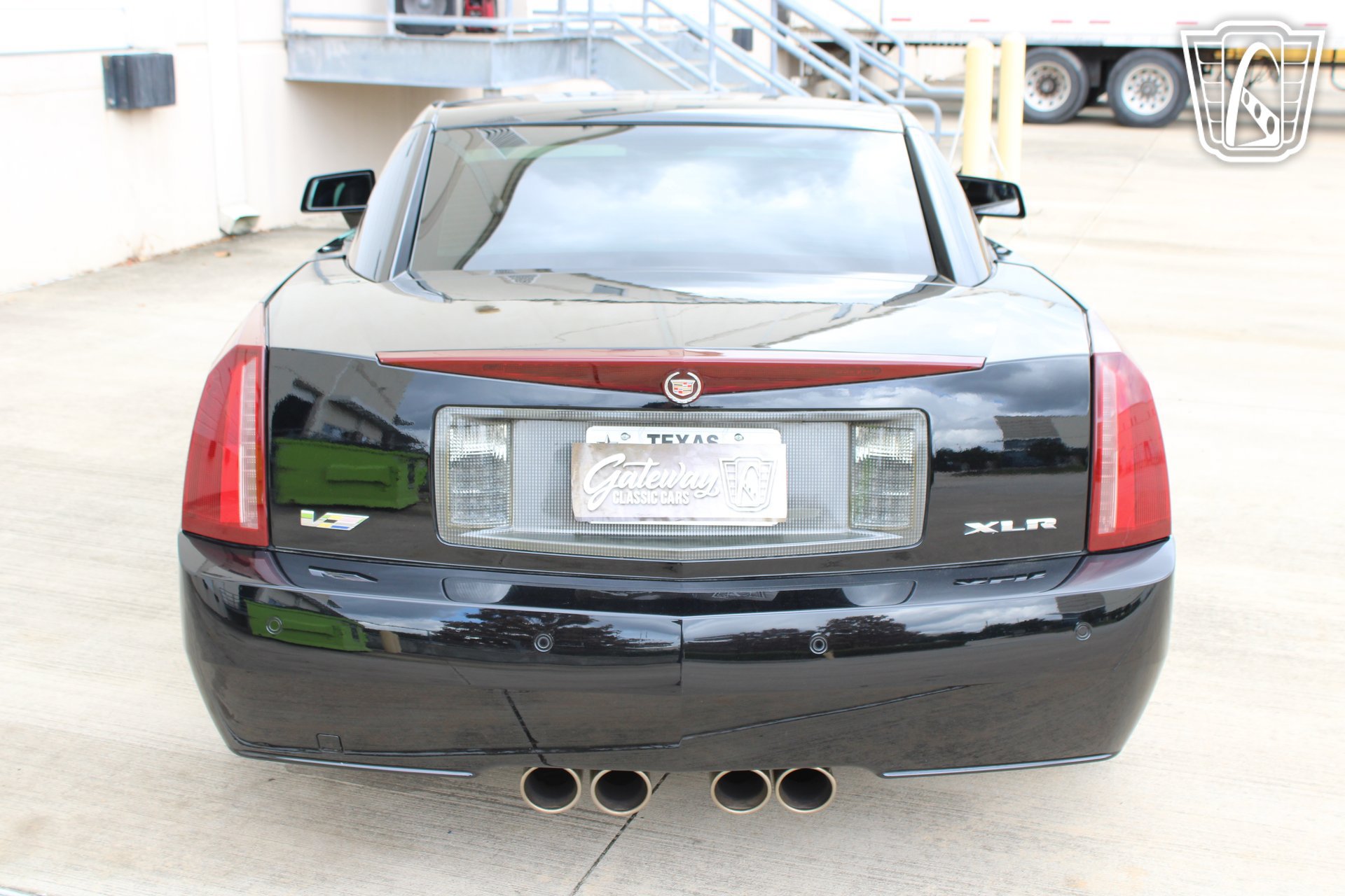 Used 2006 Cadillac XLR V RWD image 34