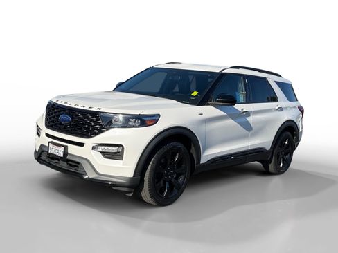 Certified 2022 Ford Explorer ST-Line w/ Class IV Trailer Tow Package RWD image 1