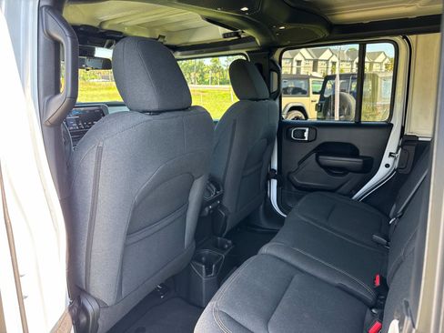 Certified 2024 Jeep Wrangler Sport S image 16