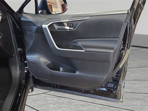 Used 2023 Toyota RAV4 XLE image 25