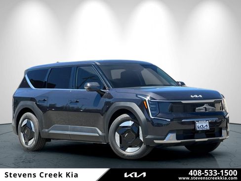 New 2026 Kia EV9 Light RWD image 1