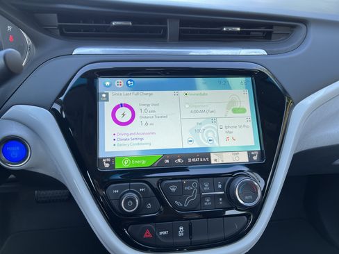 Used 2017 Chevrolet Bolt Premier w/ Driver Confidence II Package FWD image 16