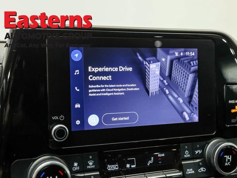 Used 2023 Toyota Highlander LE image 18