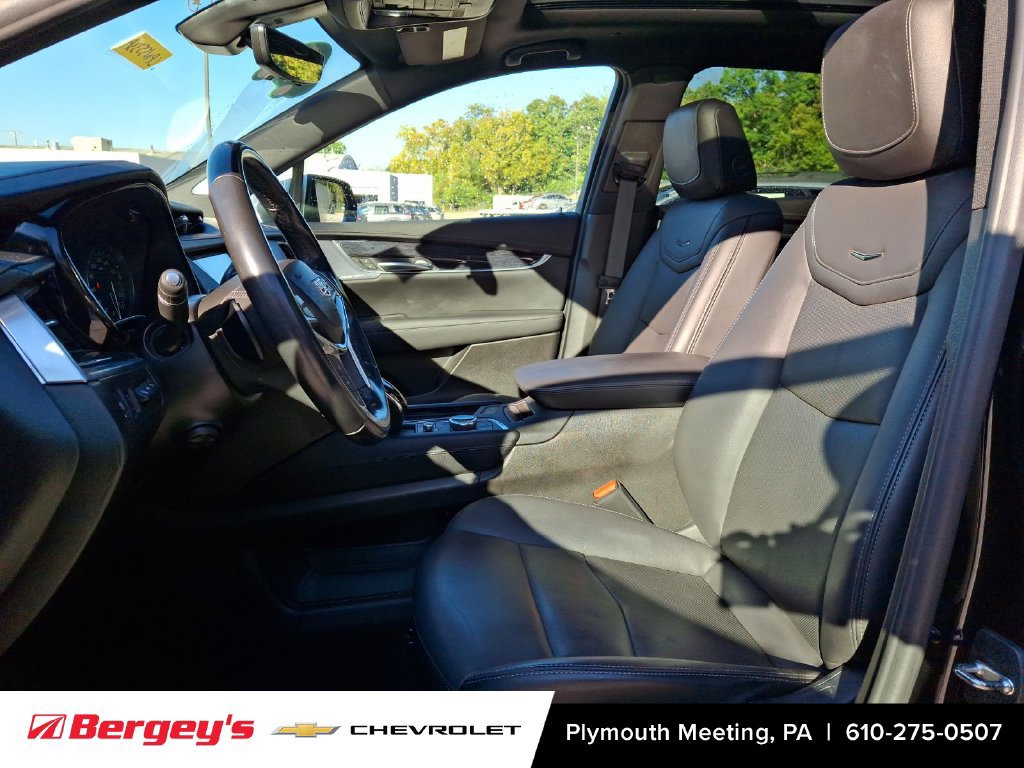 Certified 2024 Cadillac XT5 Premium Luxury w/ Technology Package AWD/4WD image 16