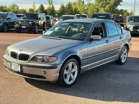 Used 2005 BMW 325xi Sedan AWD/4WD image 4