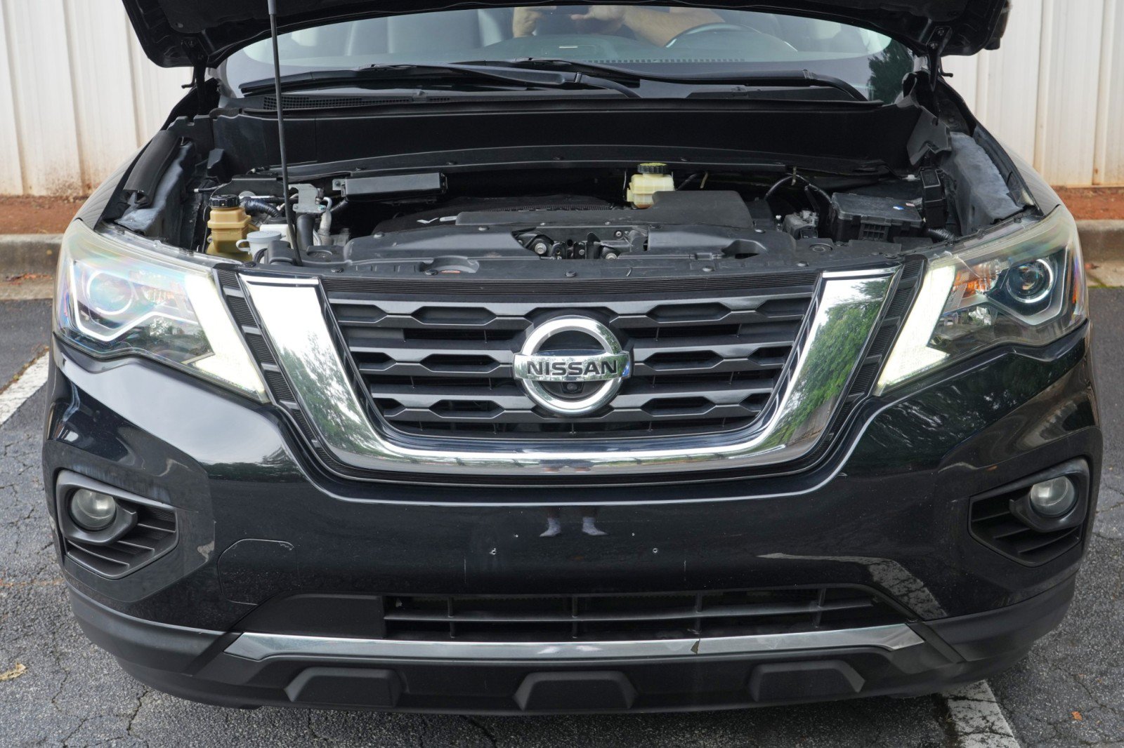 Used 2017 Nissan Pathfinder Platinum AWD/4WD image 7