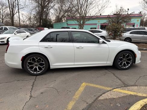 Used 2018 Chrysler 300 S w/ 300S Premium Group image 7