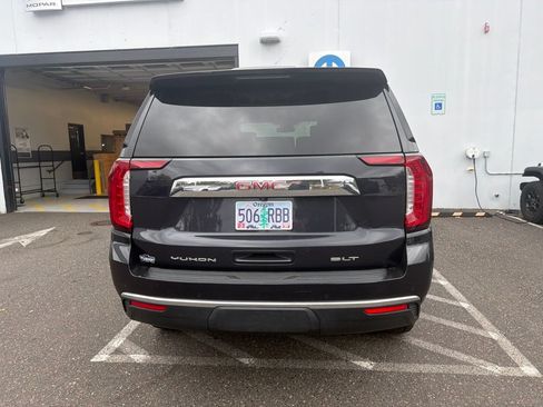 Used 2024 GMC Yukon SLT w/ SLT Premium Package AWD/4WD image 5
