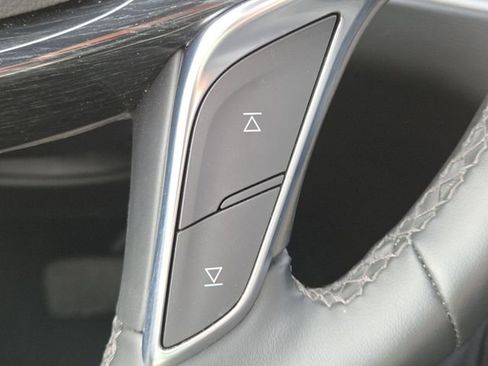 Used 2025 Cadillac XT5 Premium Luxury AWD/4WD image 18