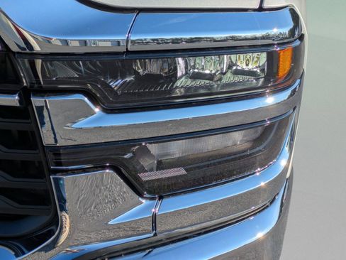 New 2026 RAM 2500 Big Horn AWD/4WD image 9