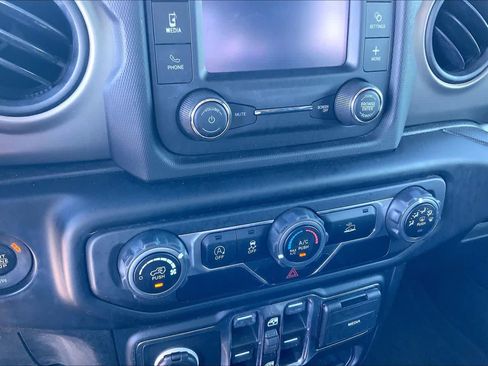 Used 2021 Jeep Wrangler Unlimited Sport AWD/4WD image 33