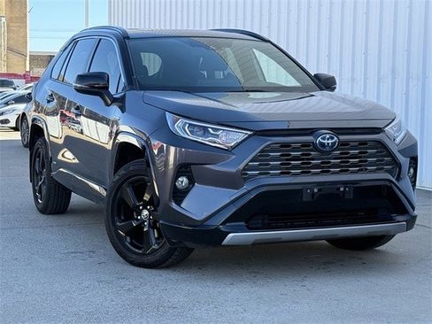 Used 2020 Toyota RAV4 XSE image 2
