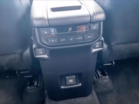 Used 2024 Toyota Grand Highlander AWD Hybrid image 34