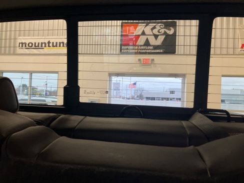 Used 2018 Chevrolet Silverado 2500 High Country image 30