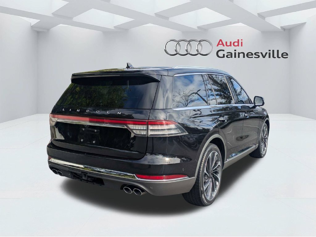 Used 2022 Lincoln Aviator Reserve w/ Equipment Group 201A AWD/4WD image 4