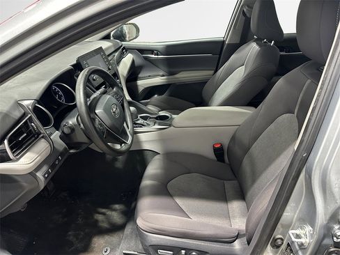 Used 2023 Toyota Camry LE image 12