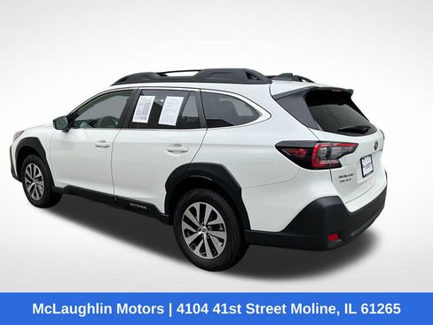 Used 2023 Subaru Outback Premium image 3