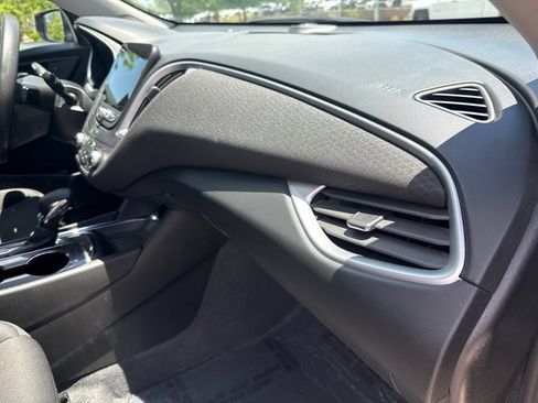 Used 2023 Chevrolet Malibu LT FWD image 35