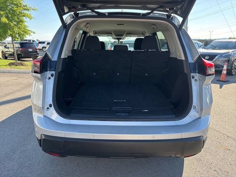 Used 2025 Nissan Rogue SV FWD image 23