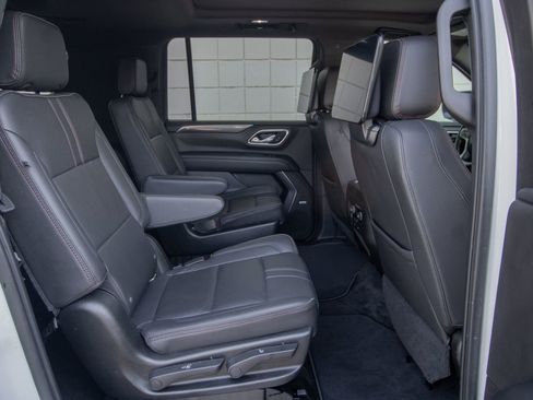 Used 2021 Chevrolet Suburban RST w/ Luxury Package image 24