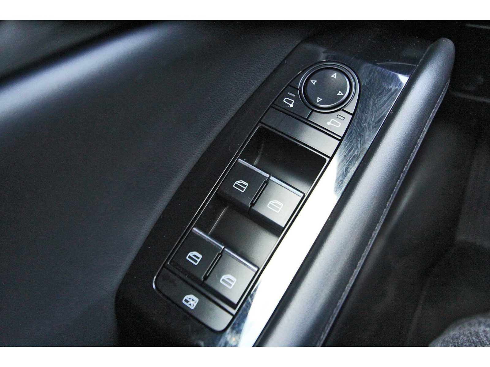 Used 2025 MAZDA MAZDA3 s Sport FWD image 20