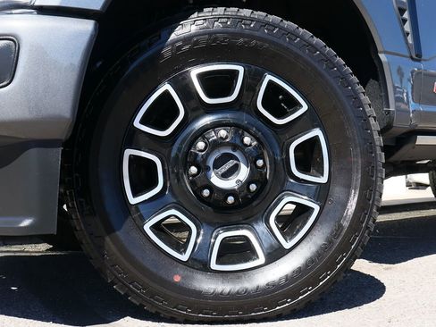 Used 2025 Ford F250 Platinum image 5