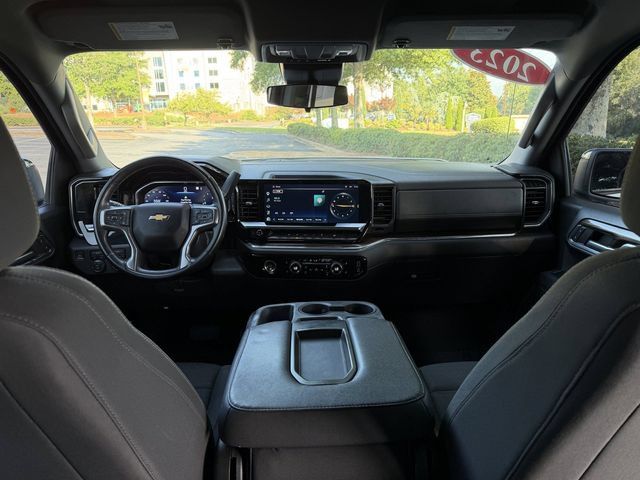 Used 2023 Chevrolet Silverado 1500 LT AWD/4WD image 37