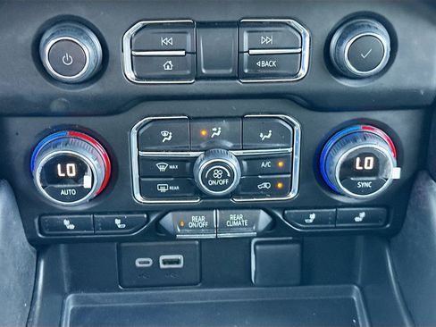 Used 2023 Chevrolet Tahoe LT image 15