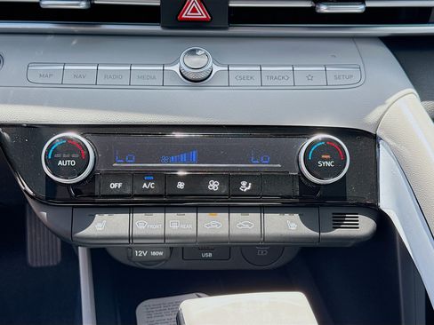 New 2026 Hyundai Elantra Limited FWD image 12