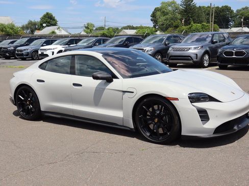 Used 2022 Porsche Taycan GTS AWD/4WD image 3