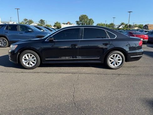Used 2017 Volkswagen Passat 1.8T S FWD image 6