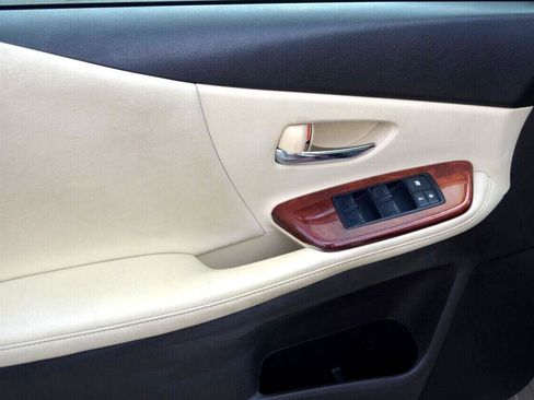 Used 2012 Lexus HS 250h image 18