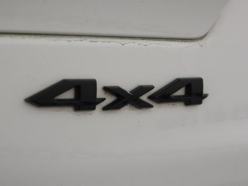 Used 2023 Jeep Grand Cherokee L Laredo image 36