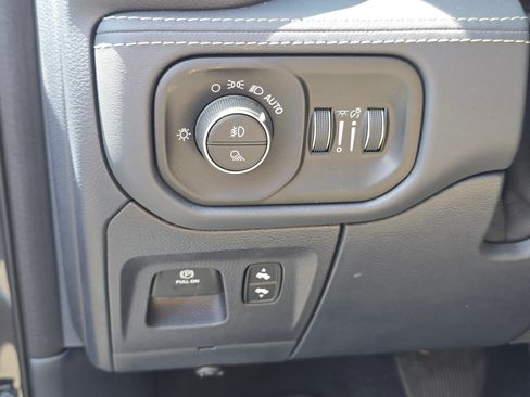 Used 2021 RAM 1500 Limited AWD/4WD image 24