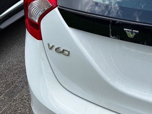 Used 2015 Volvo V60 T5 Premier Plus FWD image 12