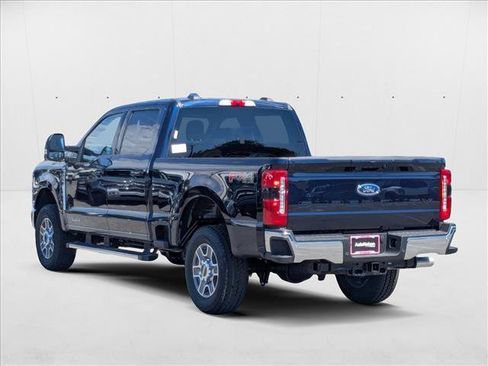 New 2025 Ford F250 Lariat w/ FX4 Off-Road Package image 9