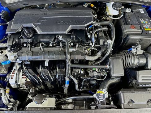 Used 2026 Hyundai Elantra Limited w/ Cargo Package image 8