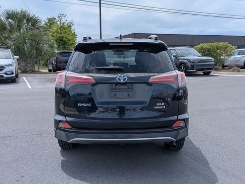 Used 2017 Toyota RAV4 XLE image 7