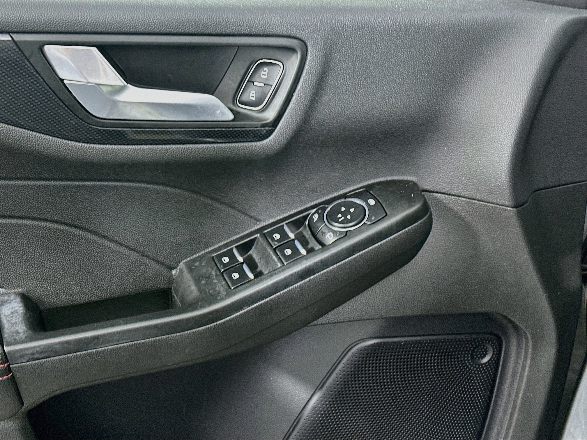 Used 2024 Ford Escape ST-Line FWD image 15