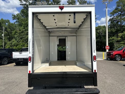 New 2025 Chevrolet Express 3500 Work Van w/ Power Convenience Package image 20