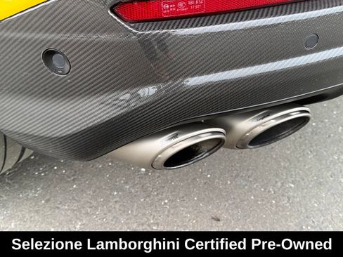 Used 2023 Lamborghini Urus Performante AWD/4WD image 20