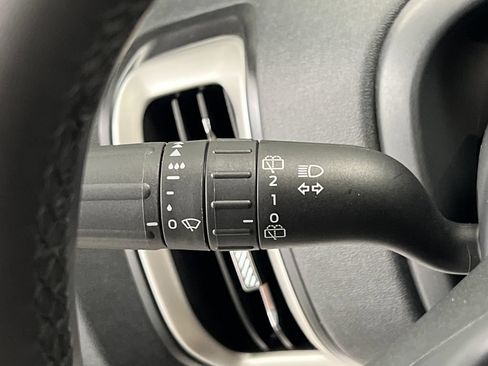Used 2025 Ford Expedition Active RWD image 64
