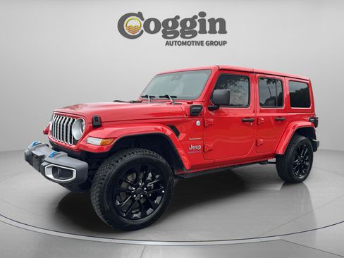 Used 2024 Jeep Wrangler Sahara image 2