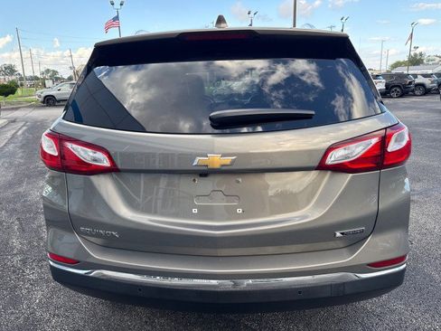 Used 2018 Chevrolet Equinox Premier FWD image 4