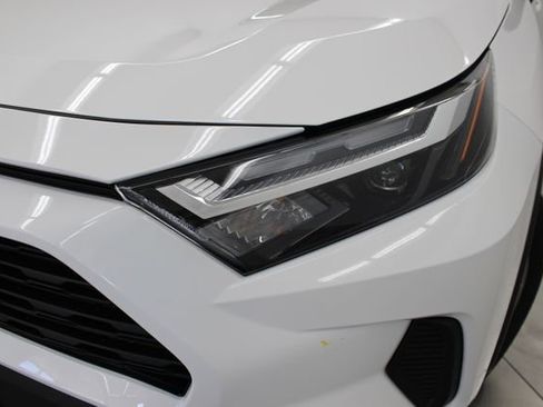 Used 2023 Toyota RAV4 XLE w/ Convenience Package image 5