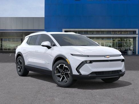 New 2026 Chevrolet Equinox EV LT FWD image 7