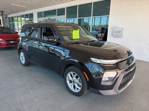 Used 2020 Kia Soul S FWD image 7