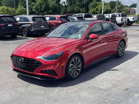 Used 2021 Hyundai Sonata Limited w/ Preferred Accessory Package FWD image 3