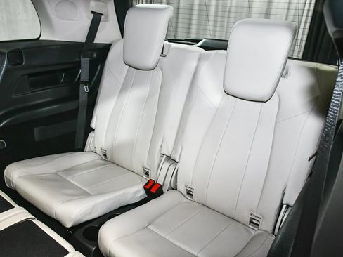 Used 2022 Mercedes-Benz GLB 250 4MATIC image 57