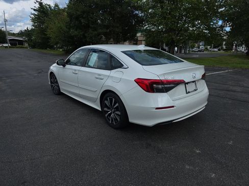 Certified 2024 Honda Civic EX image 5